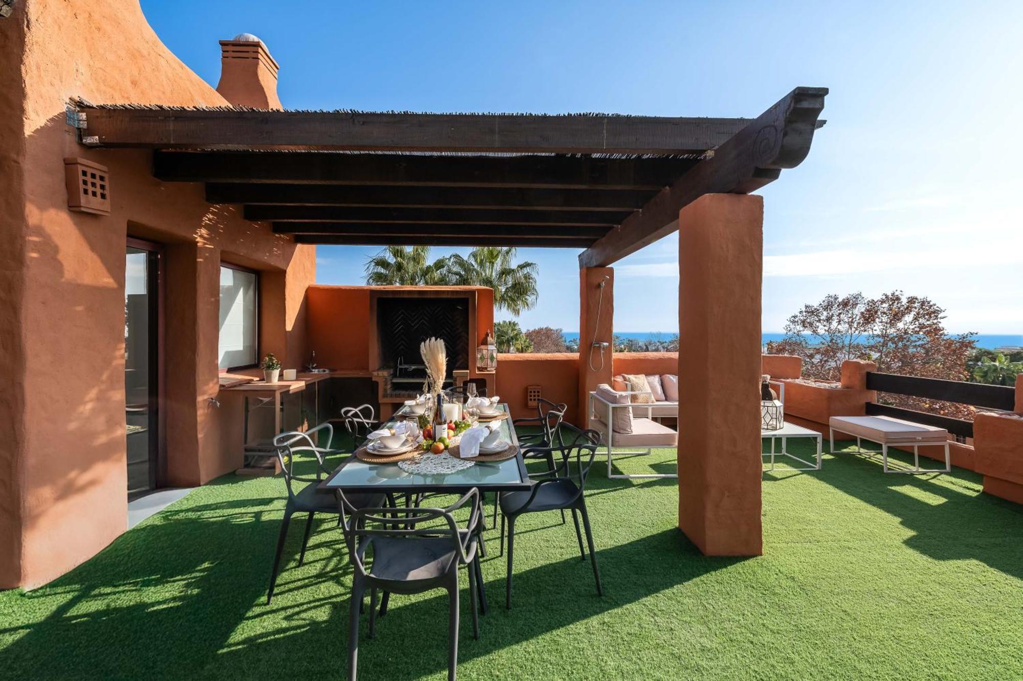 La Alzambra Peaceful Hideaway With Sea Views Сasa de vacaciones Marbella